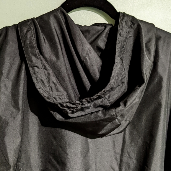 Vintage Adidas hooded black windbreaker, mesh lining, snap buttons. Mens Large. - Picture 3 of 13